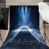 Aperturee - Aperturee Spotlight Dark Model Runway T Stage Sweep Backdrop